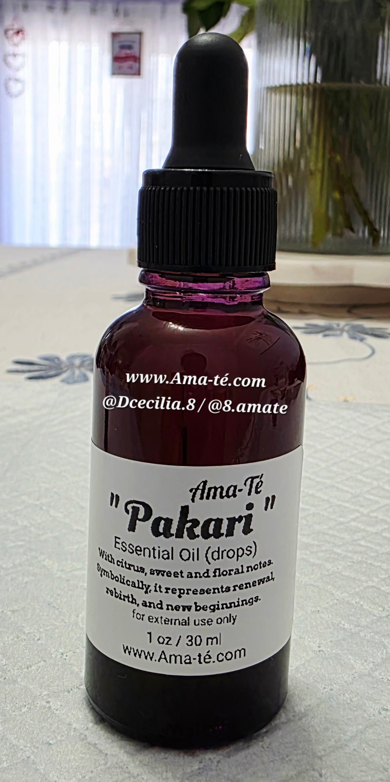 "PAKARI" Essential Body Oil (drops)